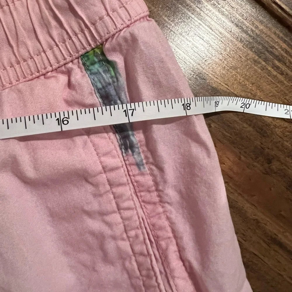 Modern Amusement men’s pink parrot print swim trunks size medium, GUC, lined.